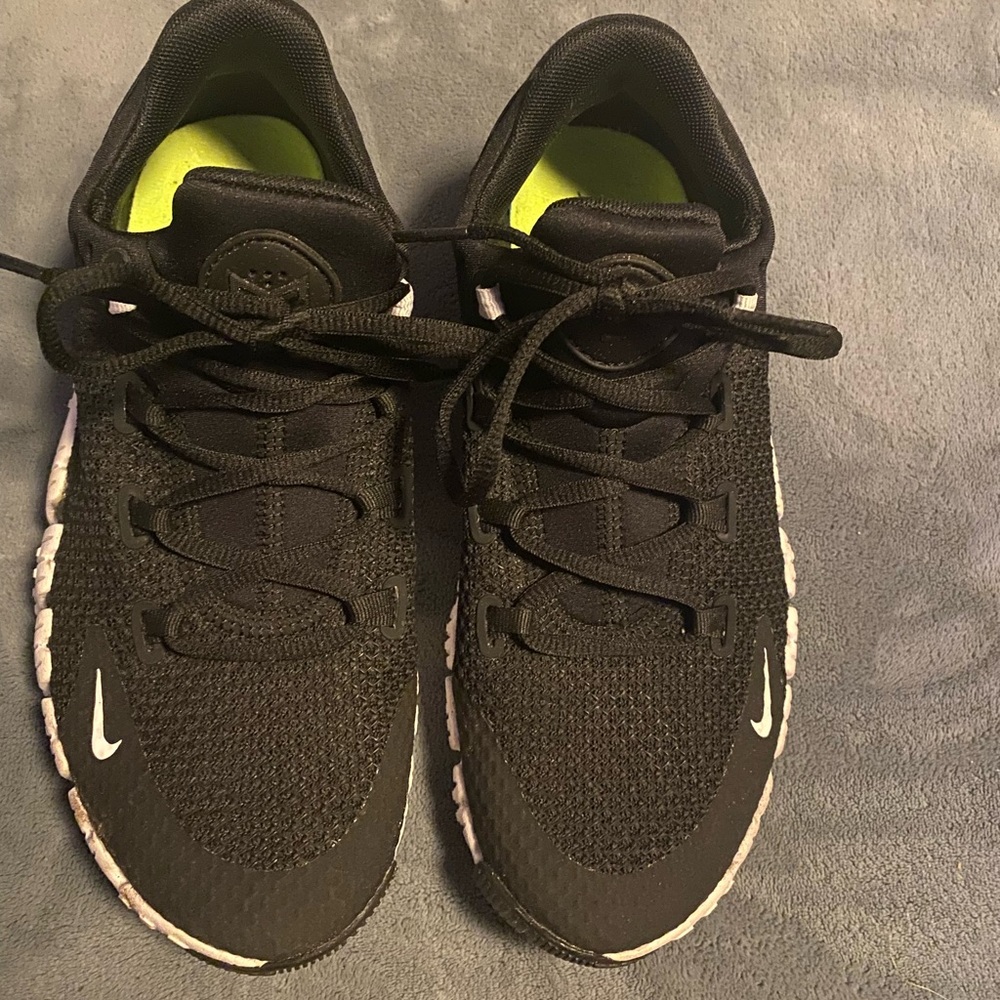 Nike Metcon Black Athletic Shoes